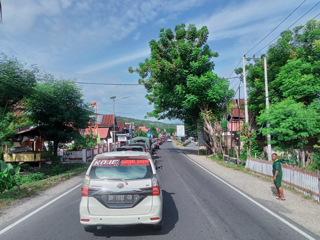 Ratusan Mobil Simpatisan Sambut SDK-JSM di Perbatasan Mamuju-Majene