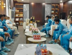 Bupati Sutinah Suhardi Lepas 18 Atlet Asal Bumi Manakarra untuk PON XXI Aceh 2024