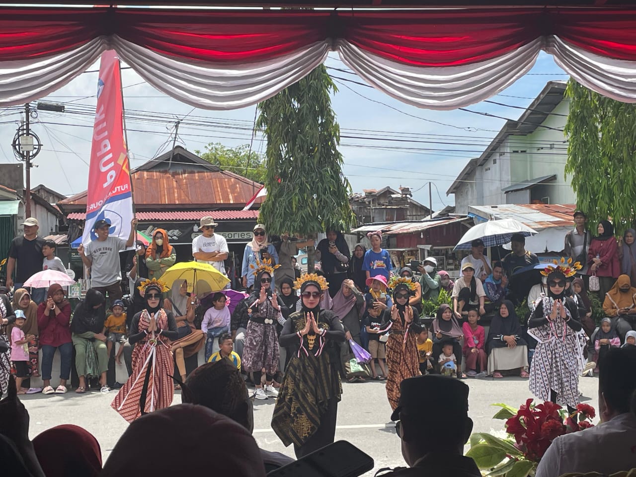 Meriah, Karnaval di Loktuan Jadi Potret Pemersatu Bangsa