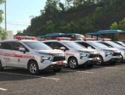 Wujudkan Komitmen Pelayanan Kesehatan, Enam Desa Terima Ambulans dari Pemkab Mamuju