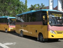 Bupati Sutinah Hadirkan Bus Sekolah Gratis, Siswa Sambut dengan Gembira