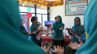 Pj Ketua TP-PKK Sulbar Kunjungi Mamasa, Fokus Penilaian Pilot Project di Berbagai Pokja