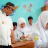 Kunjungan Pj Gubernur Bahtiar Disambut Antusias Siswa SMAN 1 Pasangkayu dalam Uji Coba Makan Bergizi Gratis