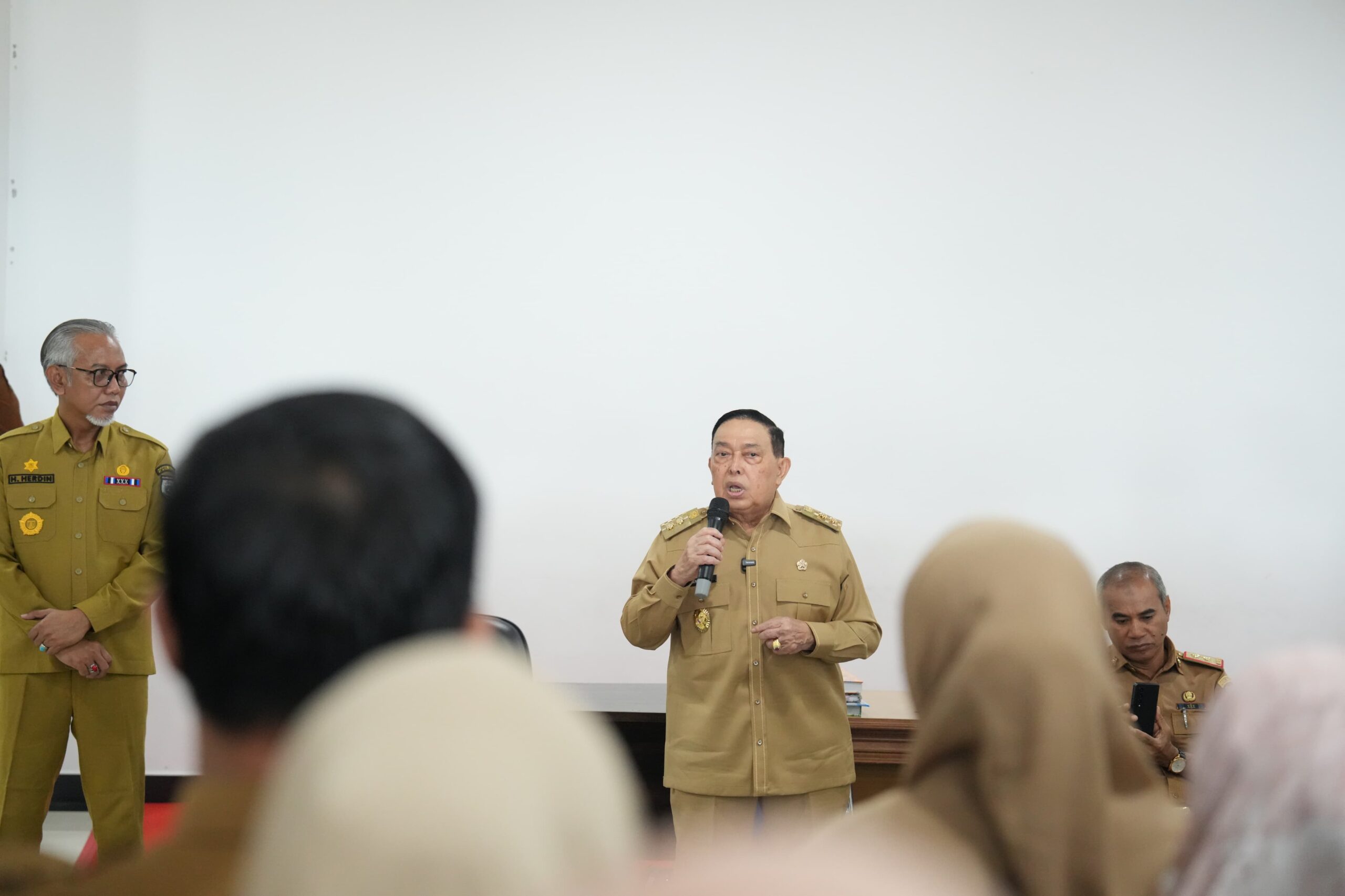 Wagub Sulbar Sidak OPD: Cleaning Service Sama Pentingnya dengan Kepala Bagian, Bekerjalah Sungguh-Sungguh