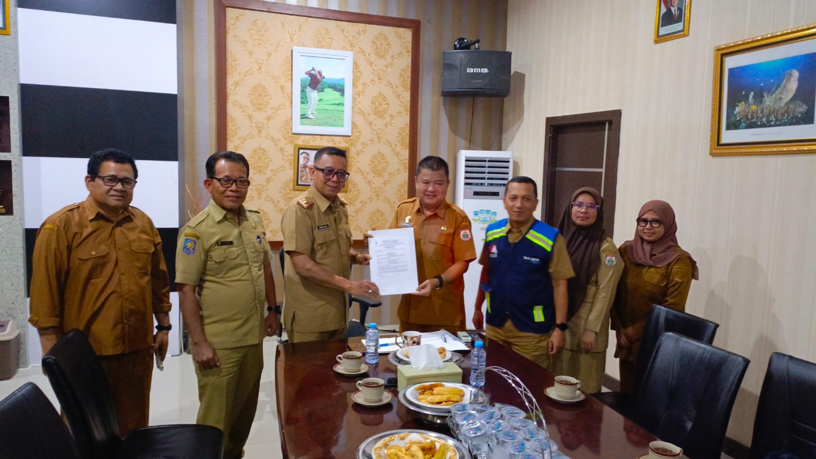 Kominfo Sulbar Serahkan Aplikasi SIPEMUDA ke Dispora: Langkah Maju Digitalisasi Pemerintahan