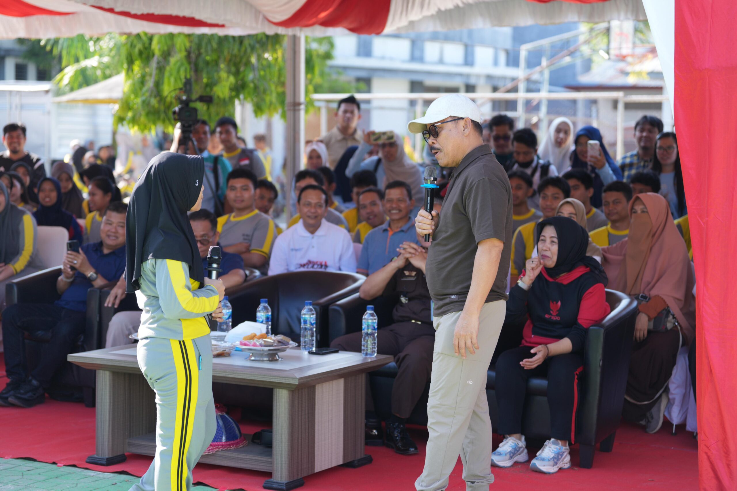 Kick Off ‘Mandarras’, Suhardi Duka: Membaca Buku Wajib untuk Siswa SMA/SMK di Sulbar
