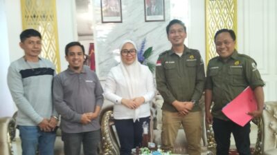 Bupati Mamuju dan Dinas ESDM Sulbar Bahas Percepatan Listrik 19 Desa