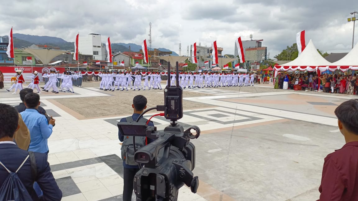 Sentuhan Digital Diskominfo Sulbar, Jadi Akses Masyarakat Menyaksikan Upacara HUT RI di Pantai Manakarra