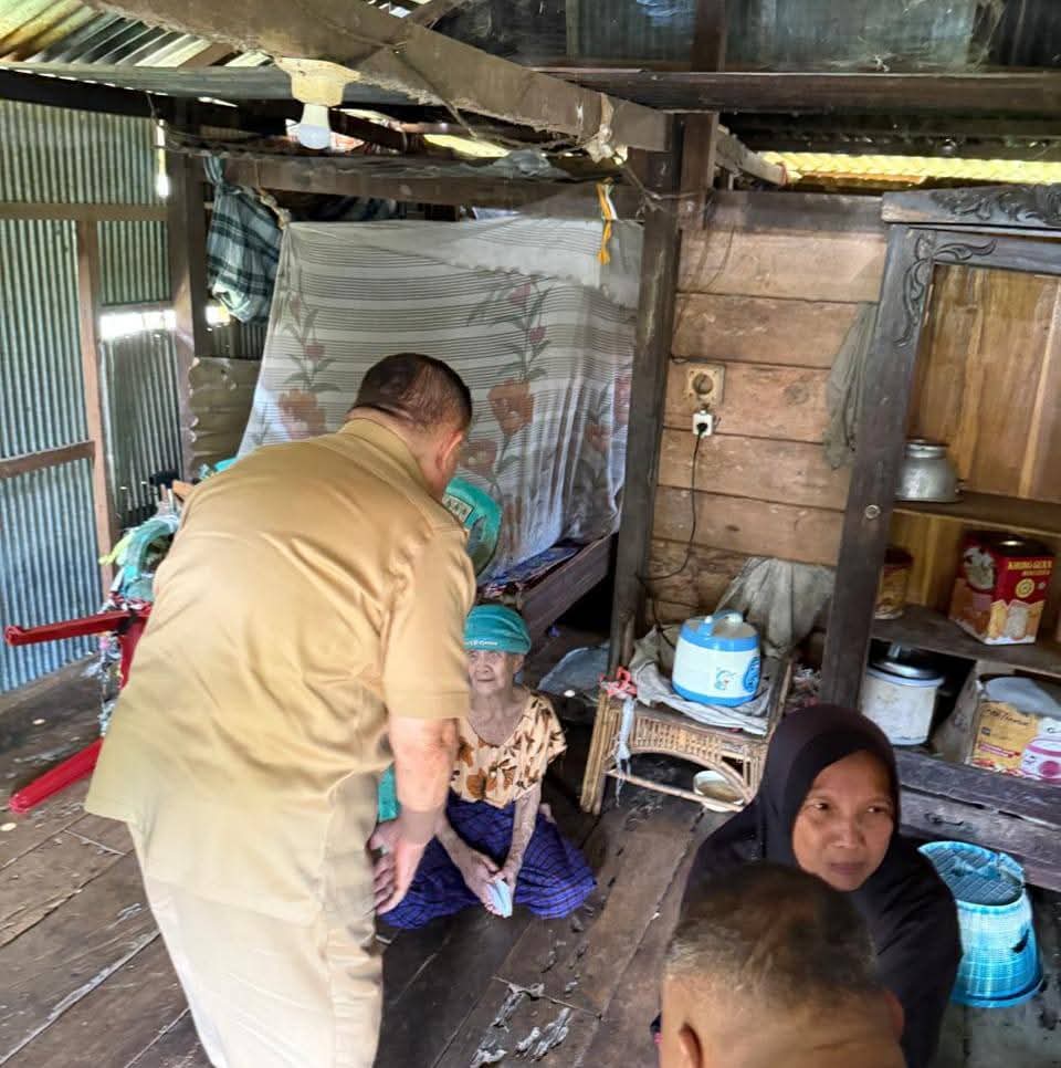 Wagub Sulbar Kunjungi Warga Kurang Mampu Memastikan Data Kemiskinan Sesuai Fakta Lapangan