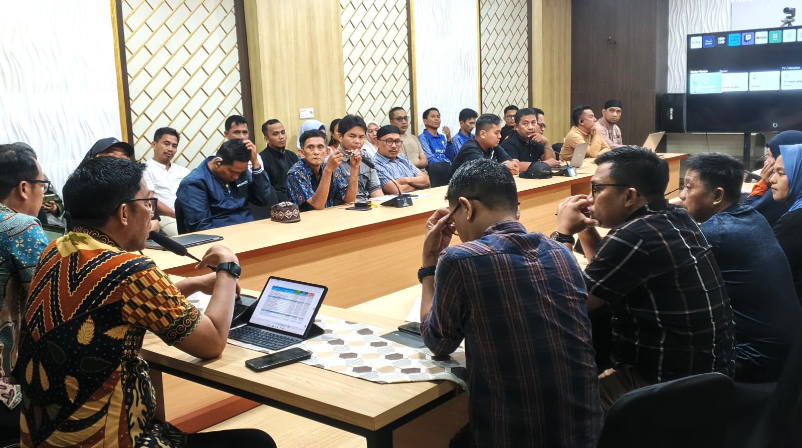 Dinsos Sulbar Ikuti Pemantapan Penyusunan Rancangan APBD 2026 di Bapperida Sulbar