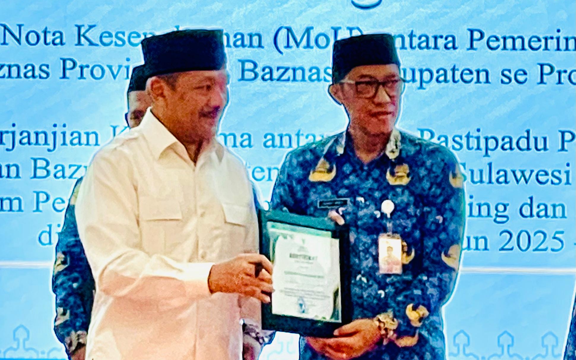 Bapperida Sulbar Raih Penghargaan dari BAZNAS, Komitmen Pembayaran Zakat ASN Jadi Perhatian Utama