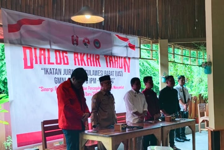 Kesbangpol Sulbar Paparkan Strategi Tiga Pilar Pemberantasan Korupsi di Dialog Akhir Tahun
