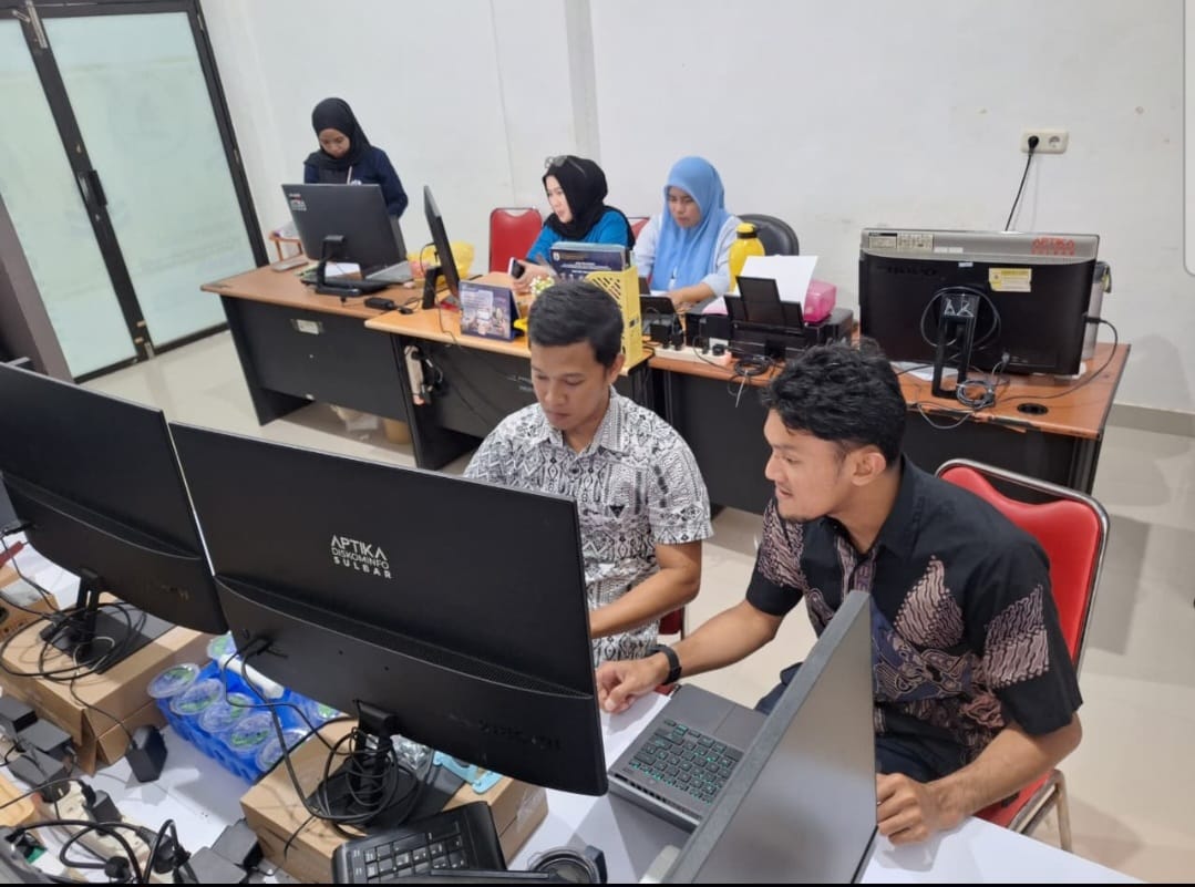 Tata Ulang Wajah Digital Lembaga, Bapenda Sulbar Kirim Admin Website Tingkatkan Kapasitas ke Kominfo Sulbar
