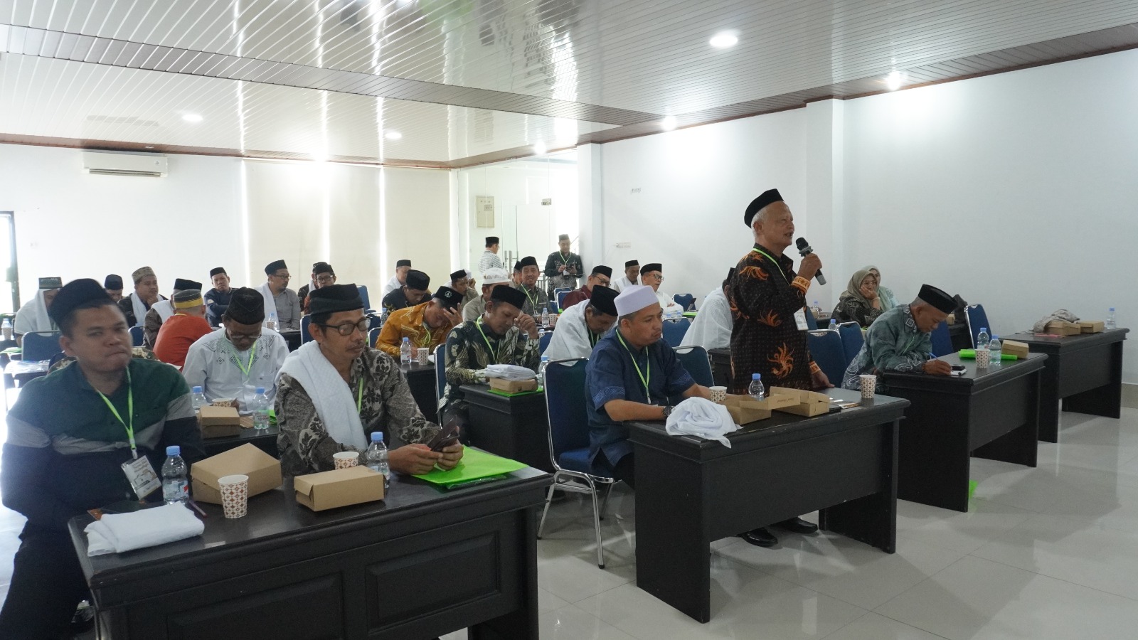 Jelang Ramadhan, Biro Pemkesra Sulbar Gelar Workshop Tematik & Temu Da’i, Perkuat Dakwah Progresif di Era Digital