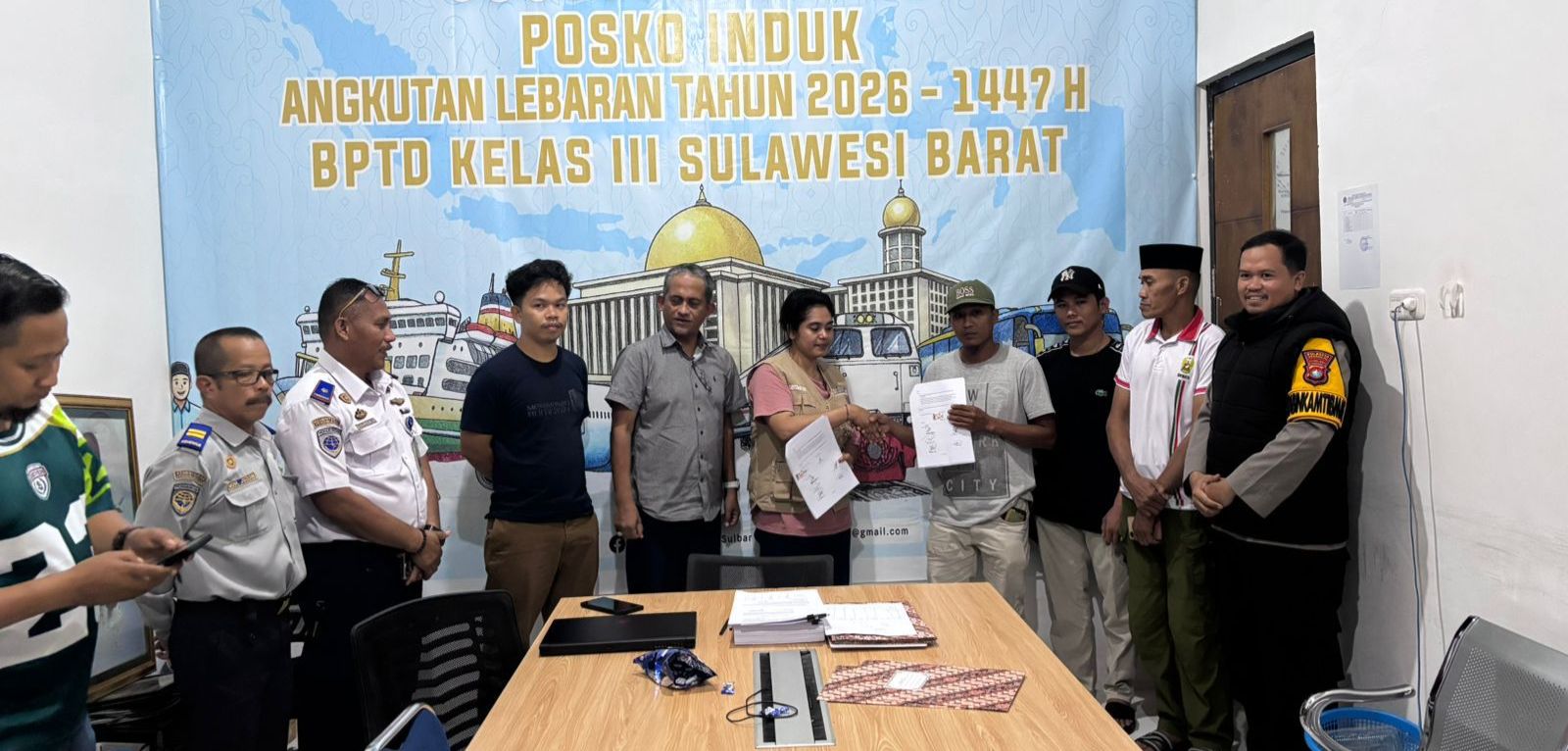Bhabinkamtibmas Polsek Mamuju Gelar Mediasi Kasus Penipuan di Terminal Simbuang