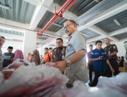 Gubernur Suhardi Duka Buka Gerakan Pasar Murah di Kejati Sulbar