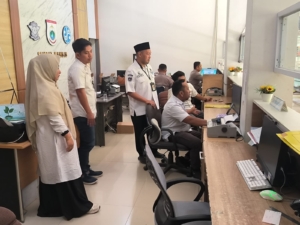 Hari Pertama Langsung Disidak, UPTD Pelayanan Pajak Mamuju Buktikan Kinerja Bukan Sekadar Formalitas: 92 Kendaraan Bayar Pajak di Loket