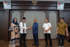 Sulbar–Kaltim Jajaki Kerja Sama Pangan, Gubernur Suhardi Duka Tawarkan Surplus 75 Ribu Ton Beras