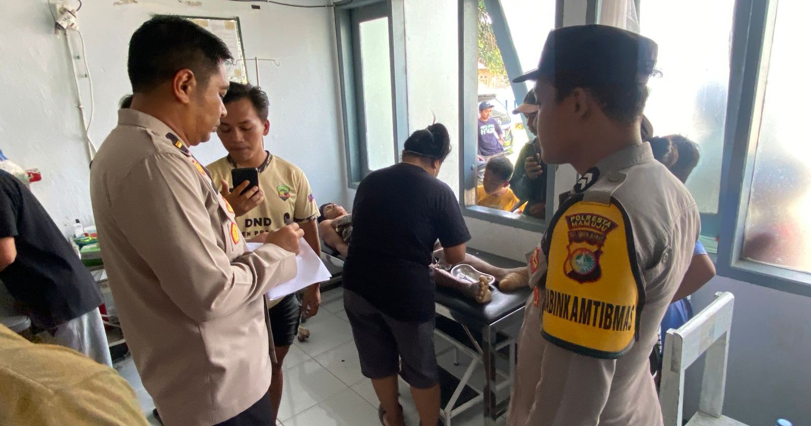 Bermuatan Bahan Bangunan Dump Truck Terjun ke Jurang 30 Meter di Kalumpang, Polsek Kalumpang Olah TKP