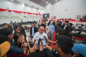 LKPJ 2025 Resmi Diserahkan, Gubernur Sulbar: Inflasi Terkendali 2,48% dan Gini Rasio Membaik