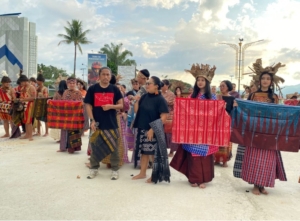 Dispoparekraf Sulbar Gelar Fashion Show di Landscape Mamuju hingga Bundaran Maleo