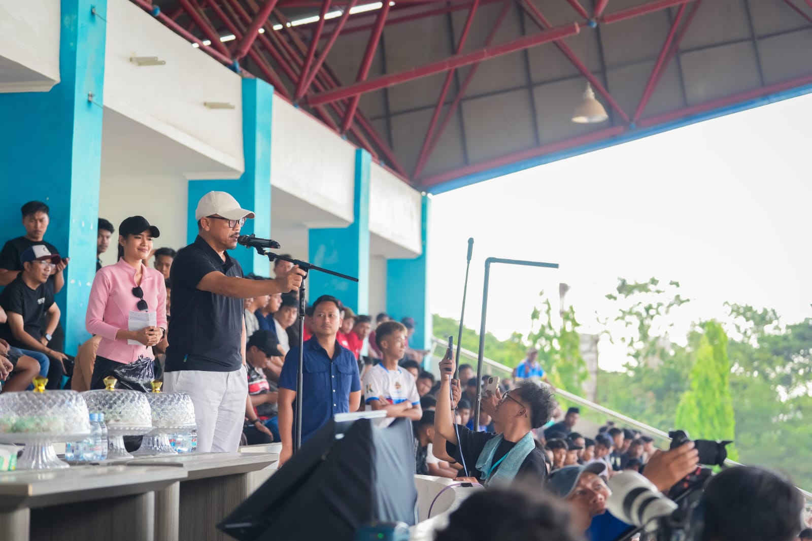 Gubernur Hadiri Laga Final Liga 4 Sulbar di Stadion Manakarra Mamuju
