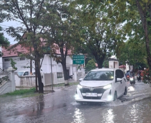 PUPRK Bontang Sebut  Perbaikan Drainase Belum Maksimal, Jalan Awang Long Masih Tergenang