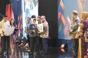 Di Bawah Kepemimpinan SDK, Sulbar Raih Penghargaan Kemendagri untuk Penurunan Pengangguran