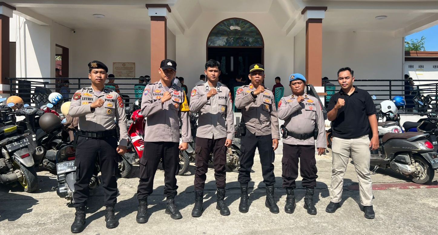 Pastikan Ibadah Kenaikan Yesus Kristus Lancar, Polresta Mamuju dan Polsek Jajaran Gelar pengamanan gereja