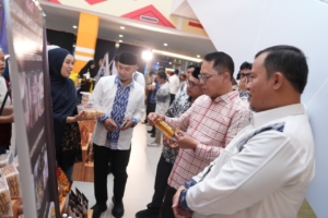 Sekda Sulbar Buka Madrasah Fair 2026, Dorong Akselerasi Ekonomi dan Keuangan Syariah Berkelanjutan