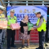 Sambut Hari Bhayangkara ke-80, Satlantas Polresta Mamuju Salurkan Bantuan Sembako kepada Warga Kurang Mampu