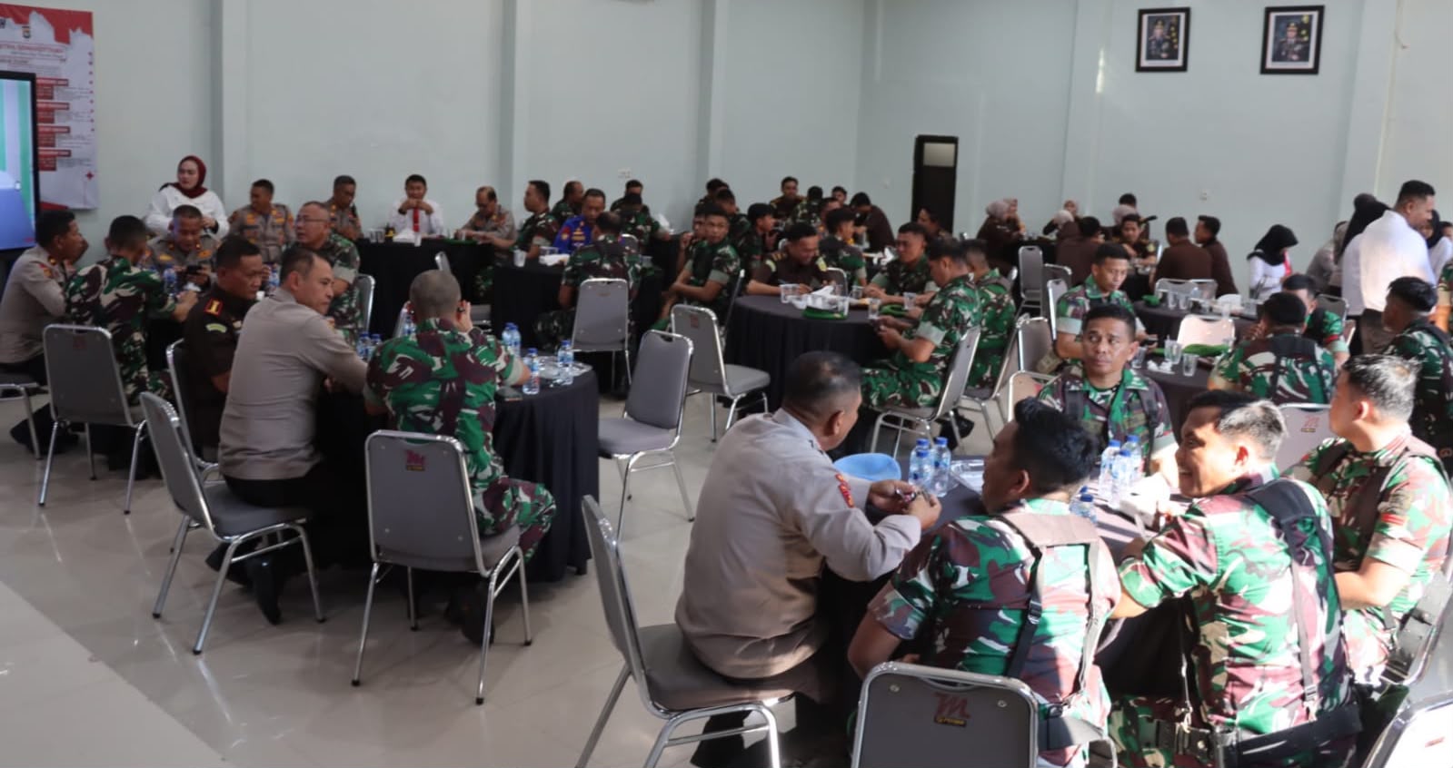 Solid Tak Hanya di Lapangan, TNI-Polri dan Kejaksaan Perkuat Kebersamaan di Mapolresta Mamuju