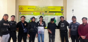 Polisi Sigap, Dua Pemuda Pembuat Keributan di Anjungan Pantai Manakarra Diamankan, Satu Bawa BadiK