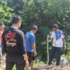 Bhabinkamtibmas Polsek Tommo Gerak Cepat Redam Sengketa Batas Tanah, Warga Sepakat Berdamai
