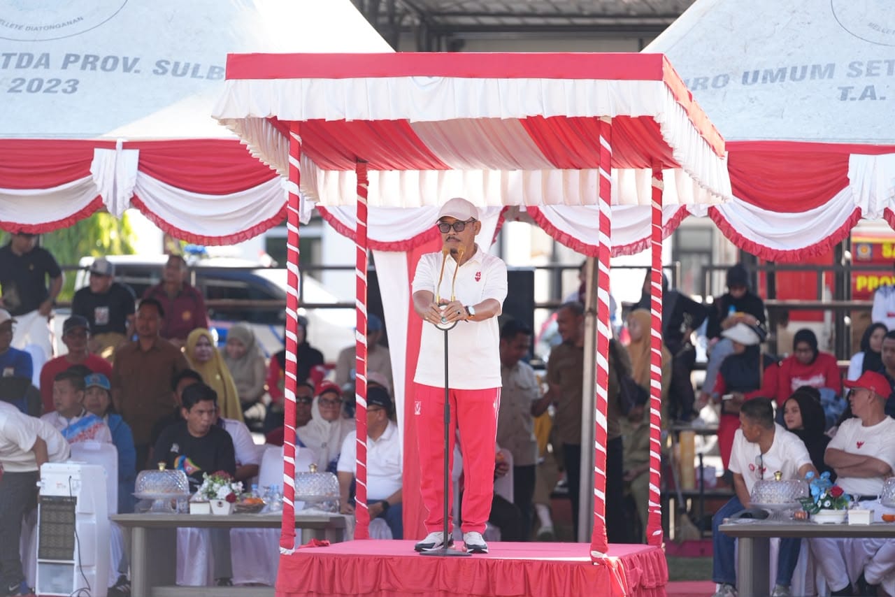 Gubernur SDK Resmi Buka Kick Off Pekan Kemerdekaan RI ke-81 dan HUT Sulbar ke-22