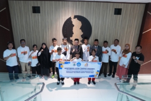 Sekda Sulbar Lepas Kontingen O2SN, Minta Atlet Tampil Maksimal