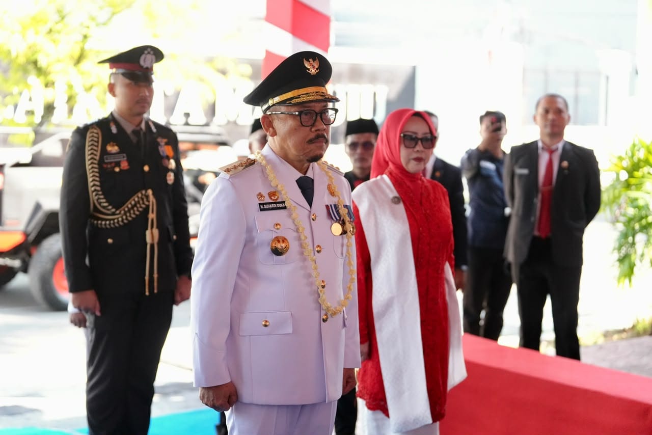 Upacara HUT RI ke-79 di Sulbar, Gubernur Suhardi Duka Kenakan Putih-Putih dan Dihadiri Perwakilan 14 Kerajaan