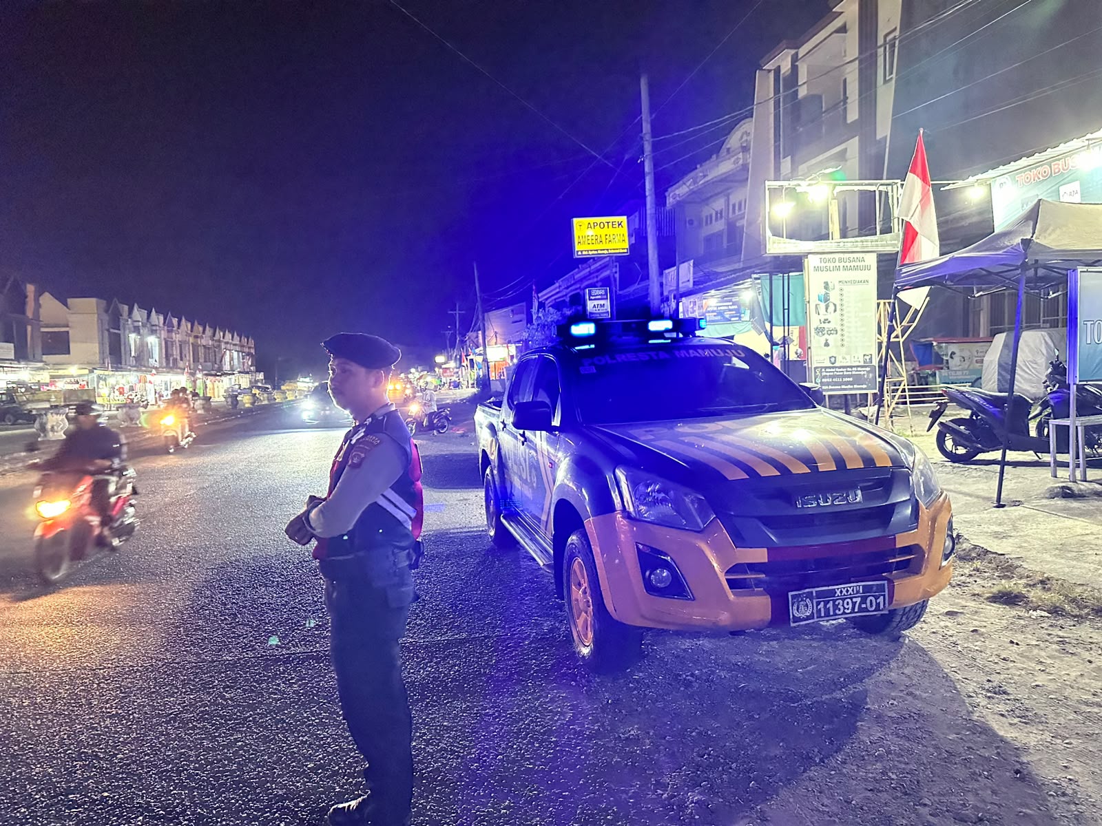 Pengaturan Arus Lalin Dalam Kota Hingga Malam Hari, Kapolresta Mamuju : Wujudkan Zero Accident