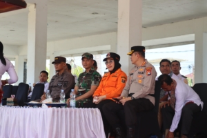 Kapolresta Mamuju Bersama Forkopimda Hadiri Apel Kesiapsiagaan Tanggap Darurat Bencana Kekeringan Dan Karhutlah 