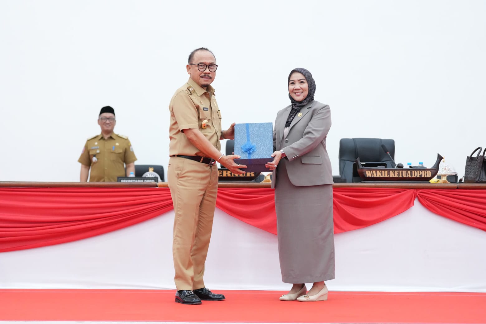 Gubernur SDK Serahkan Ranperda APBD Perubahan 2026: Tambahan Rp81 Miliar dari Pusat, tapi Setelah Koreksi PAD Jadi Rp59 Miliar