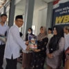 Peduli Warga Sekitar, Lapas Narkotika Samarinda Bagikan Bantuan Beras