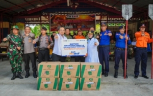 Pupuk Kaltim Salurkan 1.400 Masker hingga Extra Fooding untuk Warga Terdampak Karhutla Bontang