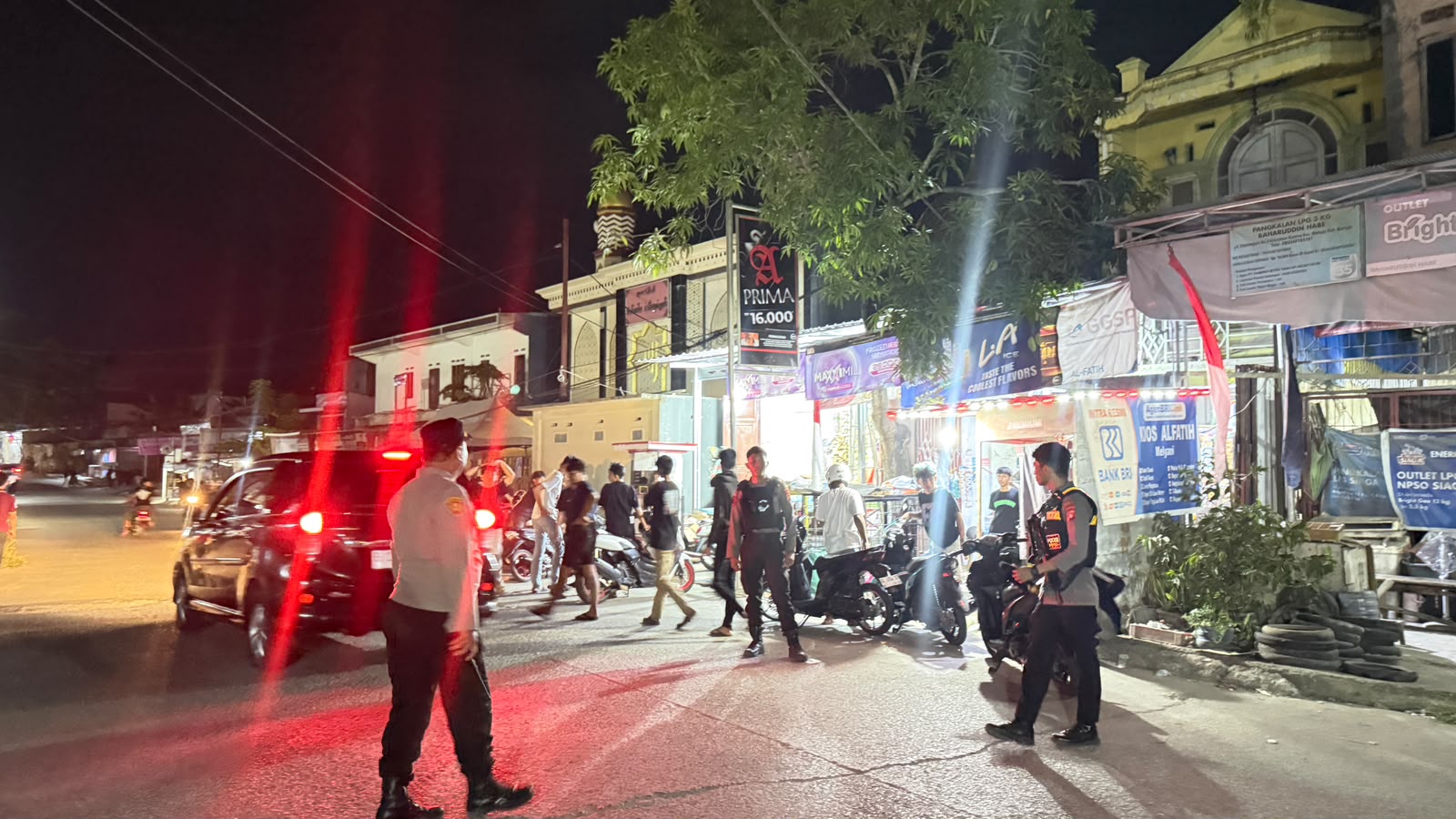 Patroli Patmor Polresta Mamuju Bubarkan Aksi Balap Liar di Depan Pasar Baru