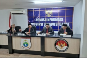 KI Sulbar Tetapkan Hasil Mediasi Sengketa Informasi LSM Amperak dan BRI Majene