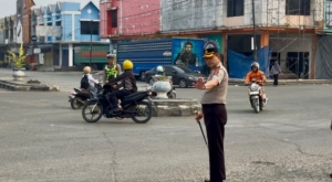 Gatur Lalin Pagi Jadi Aksi Nyata Hadirnya Polisi di Jalan Raya, Kapolresta Mamuju Utamakan Keselamatan Berlalu Lintas